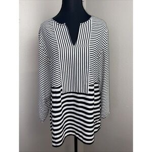 Dana‎ Buchman Blouse Women's Small Black & White Striped Geo 3/4 Sleeve V-Neck